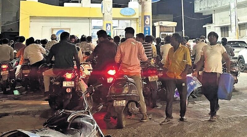 Fuel crisis sparks fear of hike in essential commodity prices in Odisha