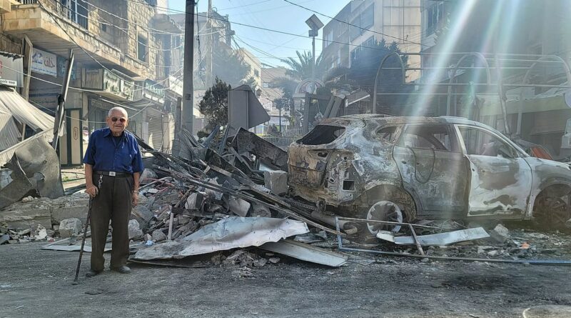 Israeli airstrikes kill nine, including Lebanese army officers, after ceasefire deal