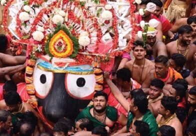One devotee dies, over 100 injured as over five lakh throng Puri for Bahuda Yatra