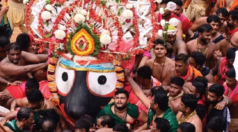 One devotee dies, over 100 injured as over five lakh throng Puri for Bahuda Yatra