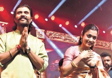 Actors Vijay Deverakonda, Rashmika Mandanna draw crowds at day 7 of Vijayawada Utsav 2.0