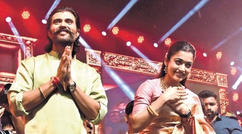 Actors Vijay Deverakonda, Rashmika Mandanna draw crowds at day 7 of Vijayawada Utsav 2.0